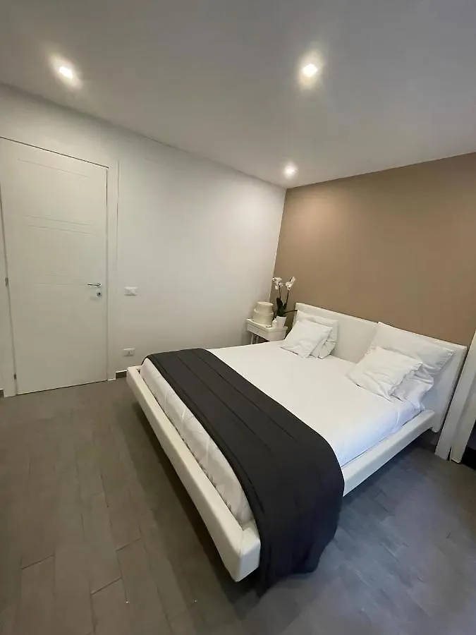 Room Mondello 5 0*,  Италия