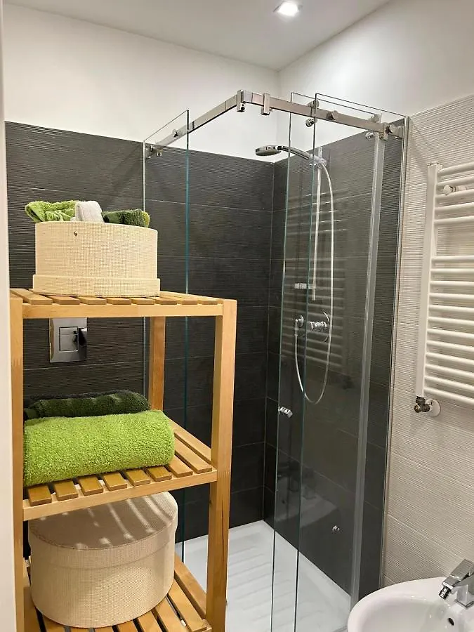 Room Mondello 5